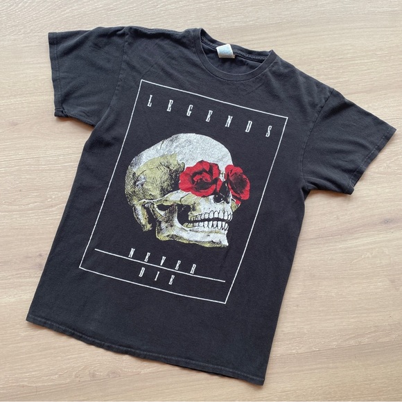 Legends Never Die Skull & Rose Graphic Tee in Black Size M - Picture 1 of 7